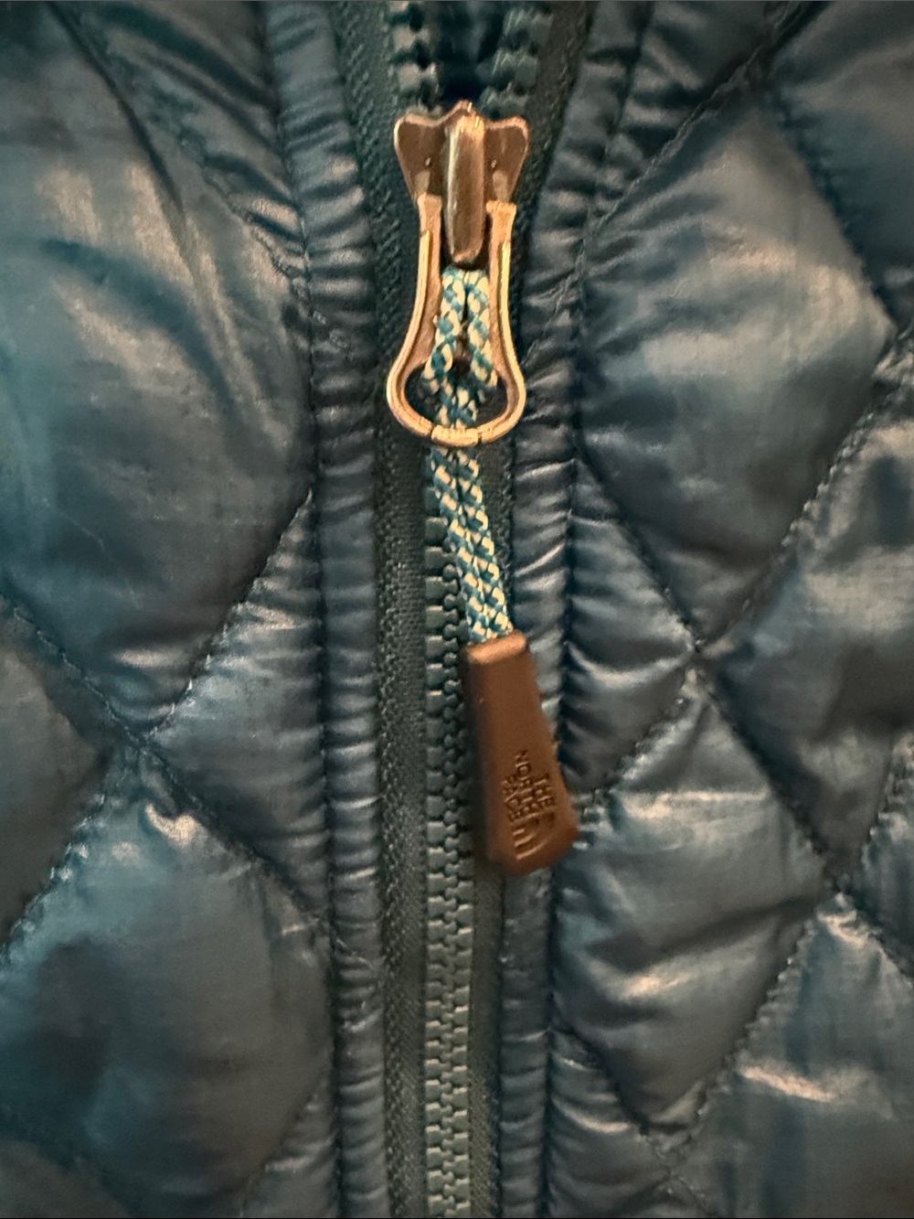 The North Face Ladies Teal Quilted Puffer Jacket - Picture 4 of 8